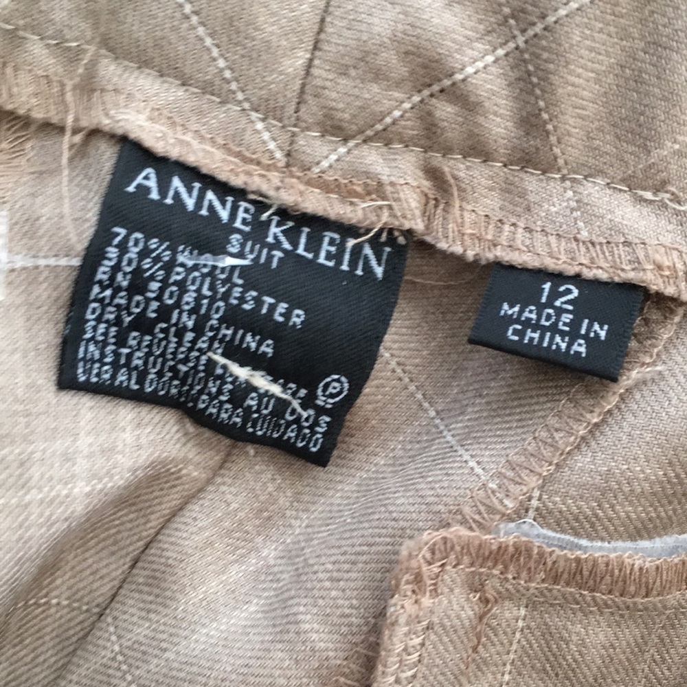 Anne Klein tan nude two piece suit set size 12 NWOT - Picture 4 of 8